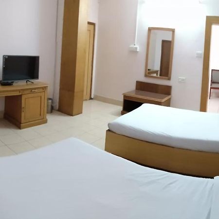 The Regency Hotell Dibrugarh Exteriör bild