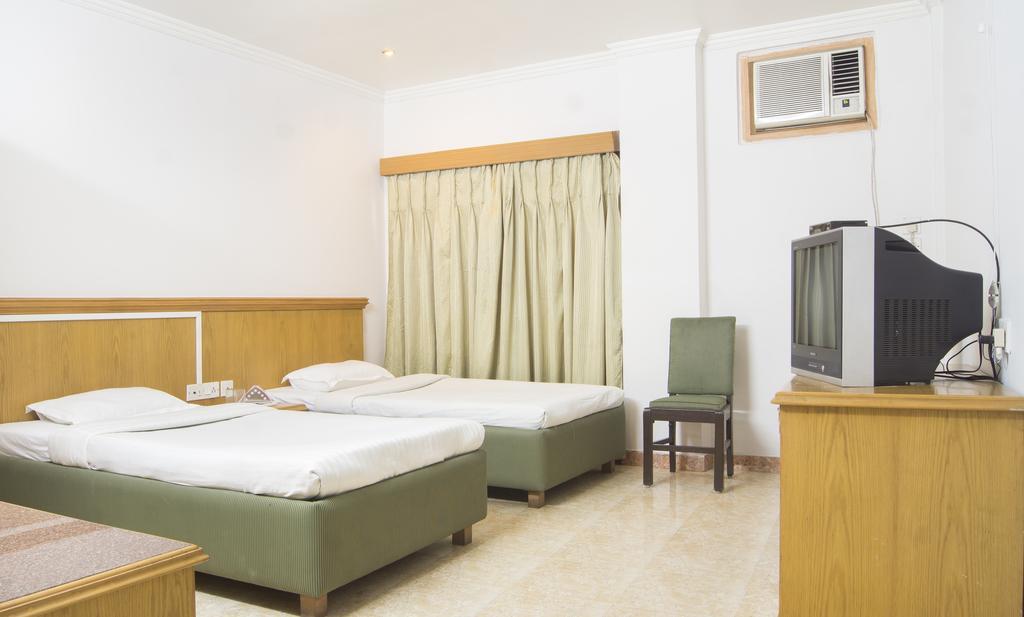 The Regency Hotell Dibrugarh Exteriör bild